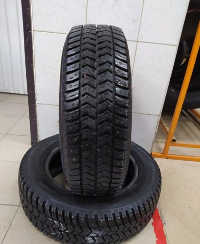 Шины Vredestein Arctrac 205/60 R16 -- б/у 5